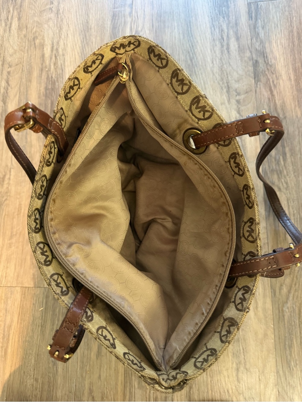 Michael Kors Tan Beige Logo Tote with Brown Leather Straps - Picture 4 of 4